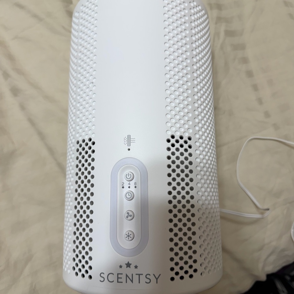 Scentsy White Perforated Electric Scent Diffuser